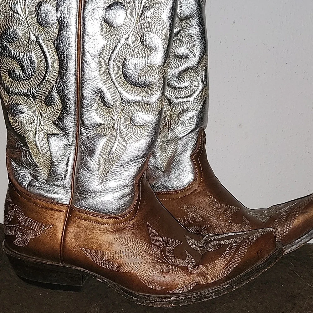Silver and Brown Western Cowboy Boots - Picture 2 of 9